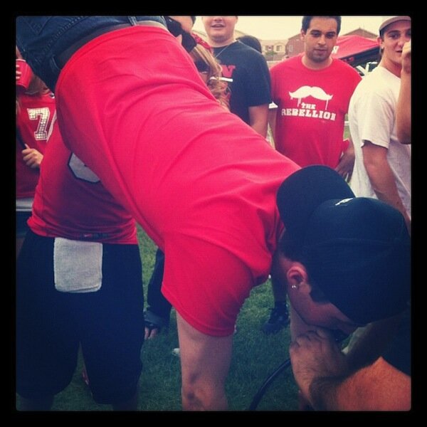 unlv-tailgating-keg-stand